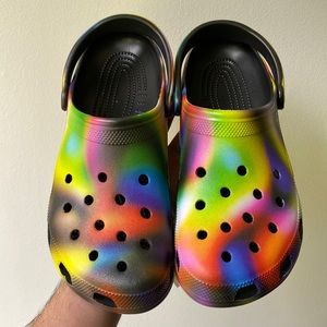 Crocs mens solarized clogs colorful slip on shoes sz 11 new with tags